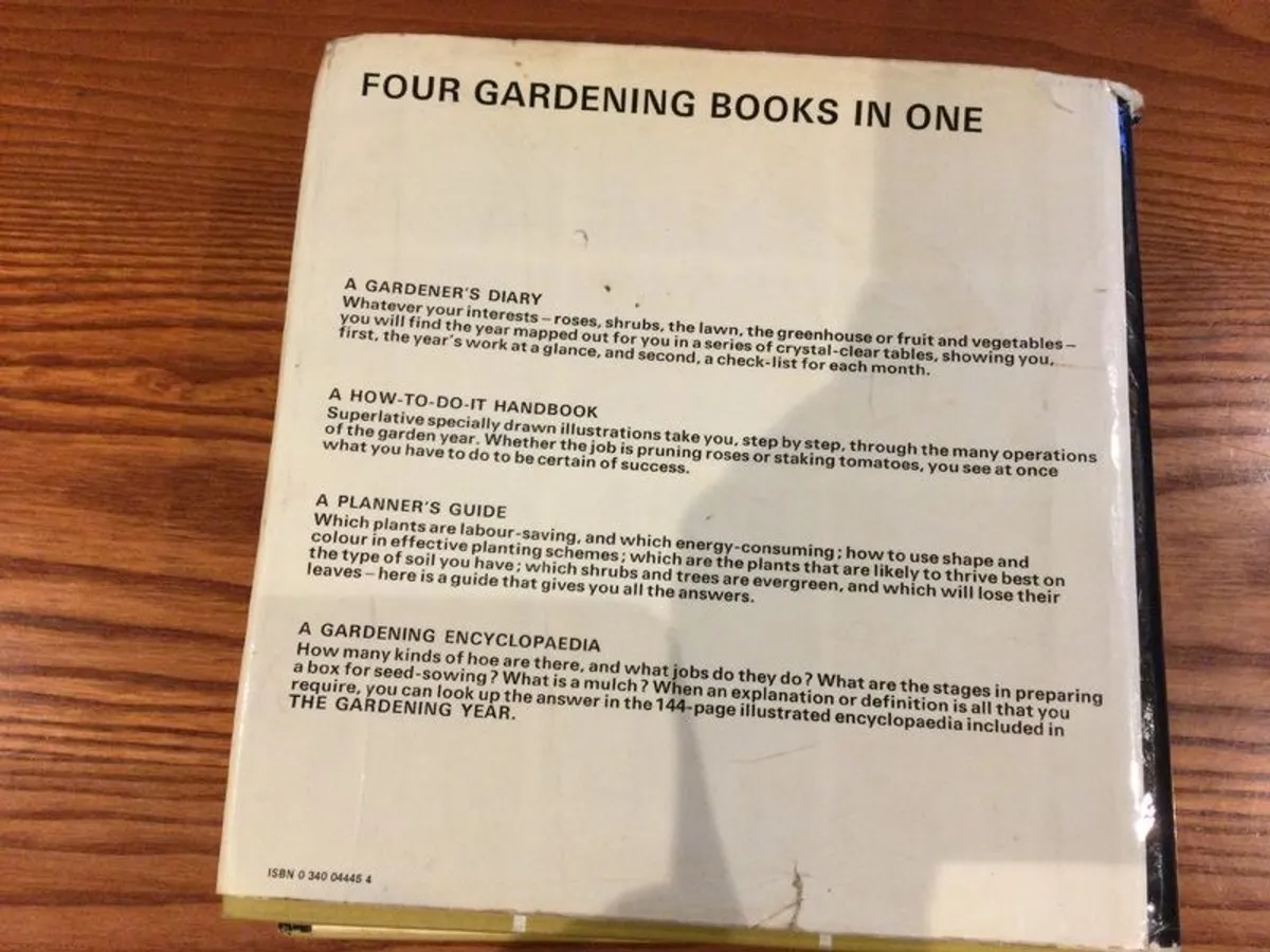 Readers Digest The Gardening year - Image 2
