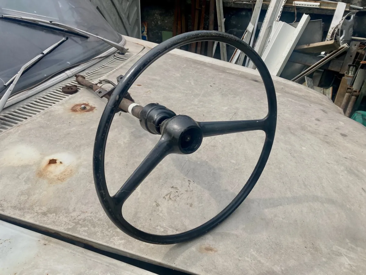 Selection of W115, Minor & Wolseley Parts - Image 3