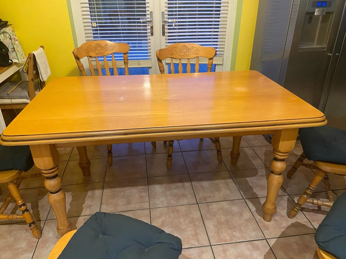 Kitchen table with six chairs - Image 1