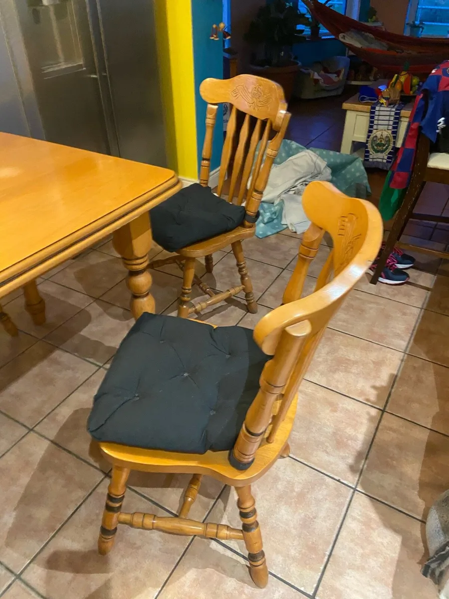 Kitchen table with six chairs - Image 2
