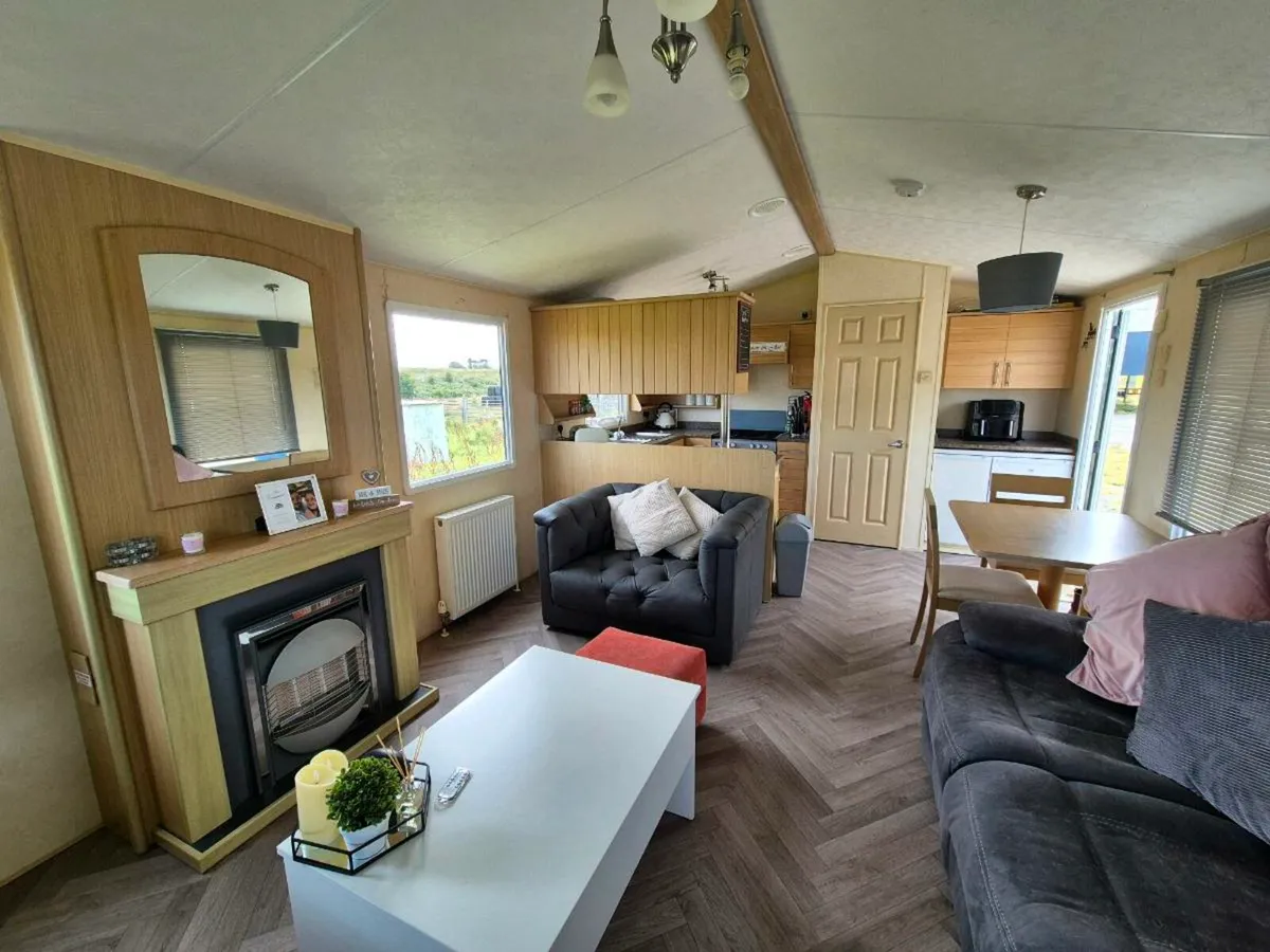 Salisbury mobile home - Image 1