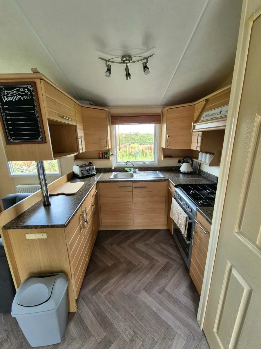 Salisbury mobile home - Image 3