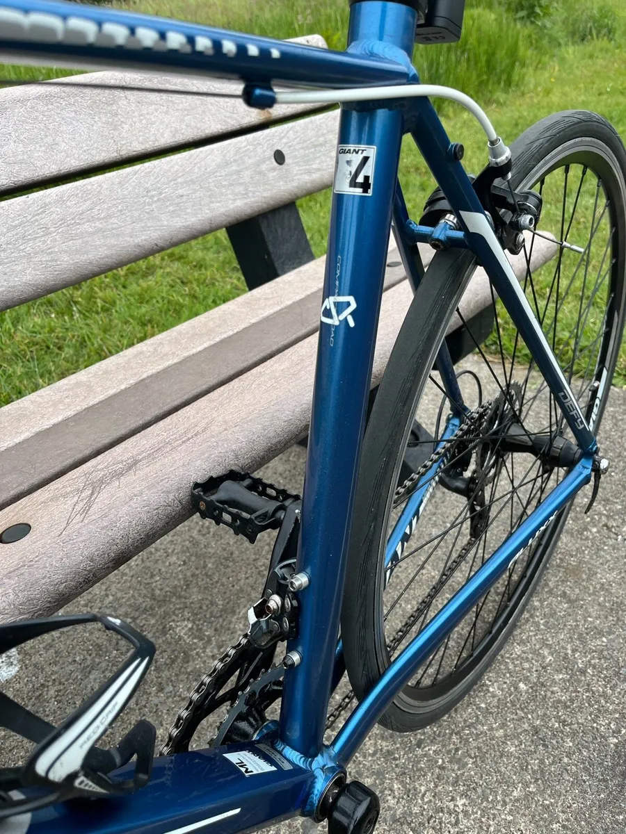Giant Defy 4 Aluxx, Road bike. - Image 4