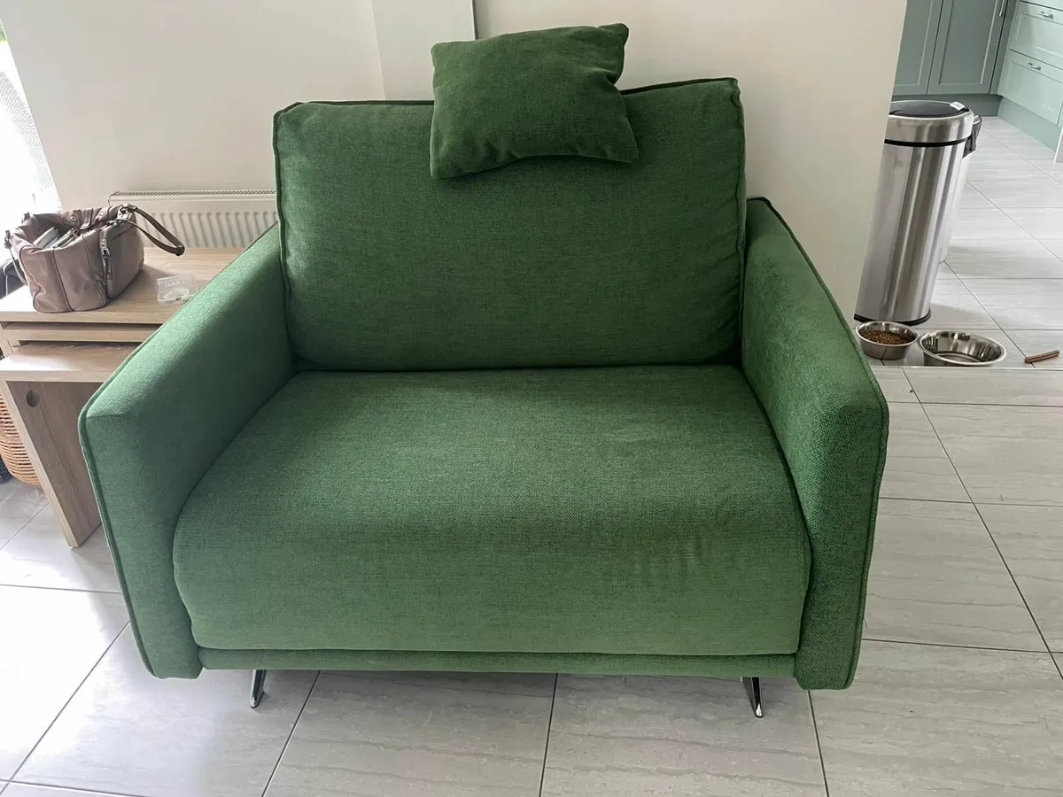 Armchair - Image 1