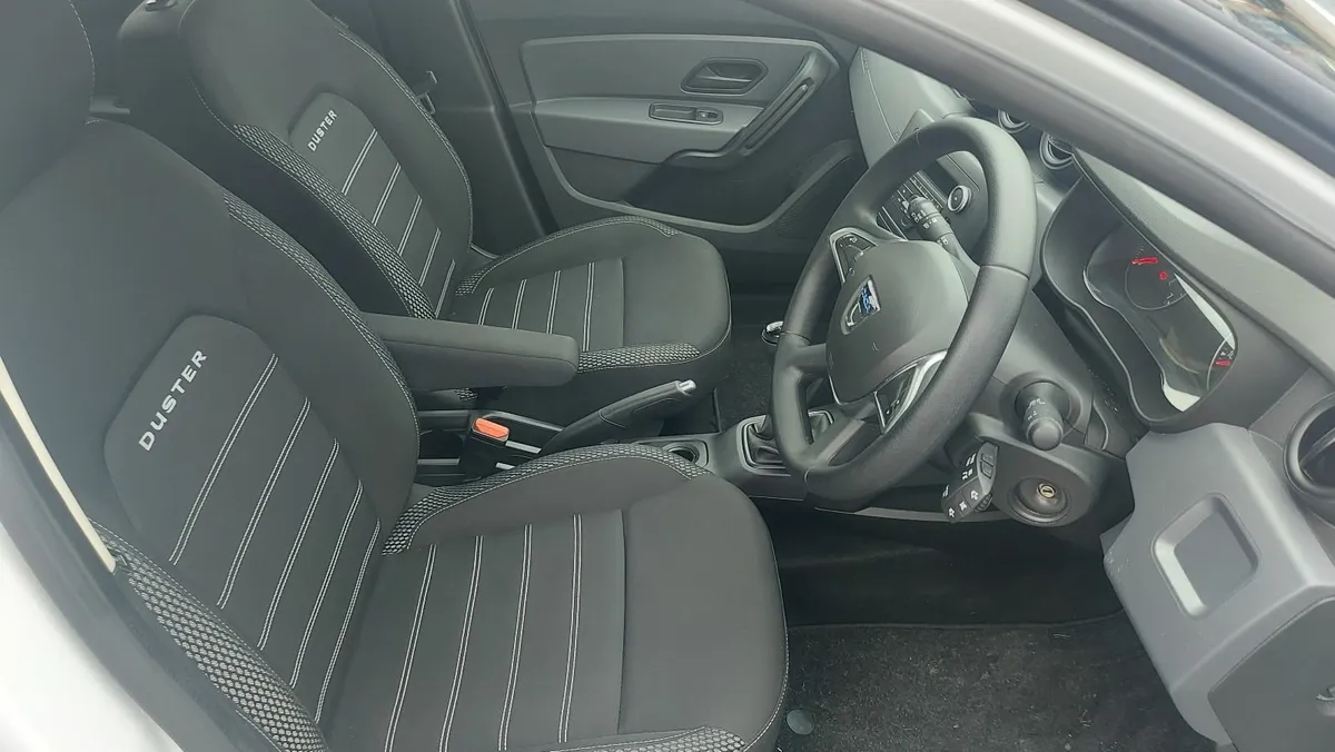 Dacia Duster no damage - Image 2