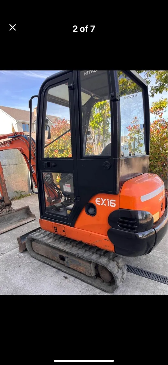 Beautiful Hitachi 1.6 ton digger - Image 1