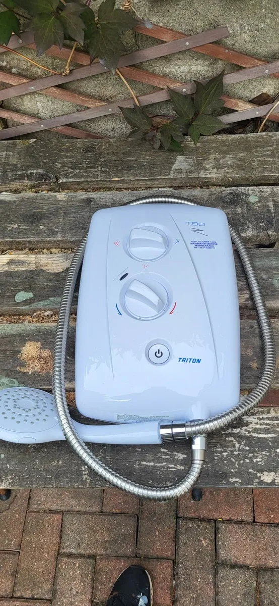 (3) x Triton T80z Shower unused - Image 2