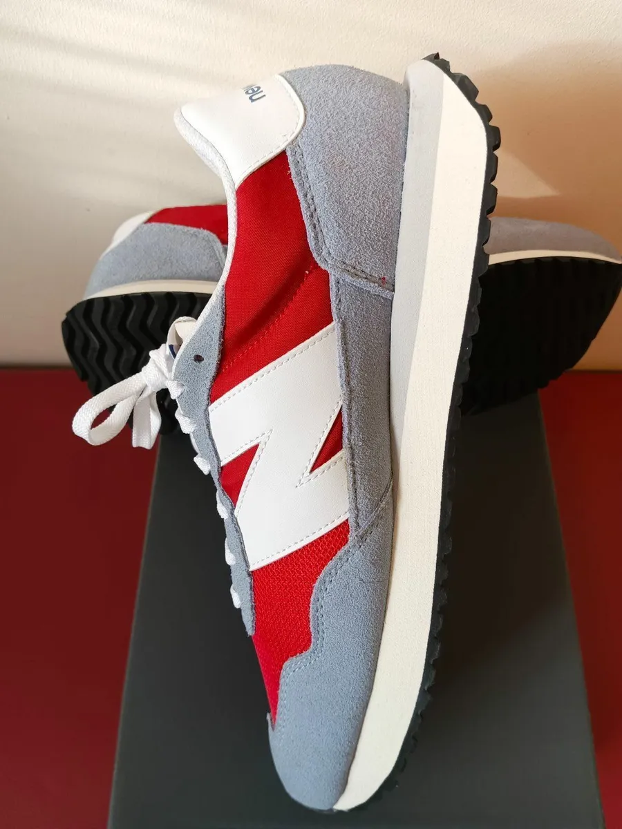 New Balance runners for men - Image 1
