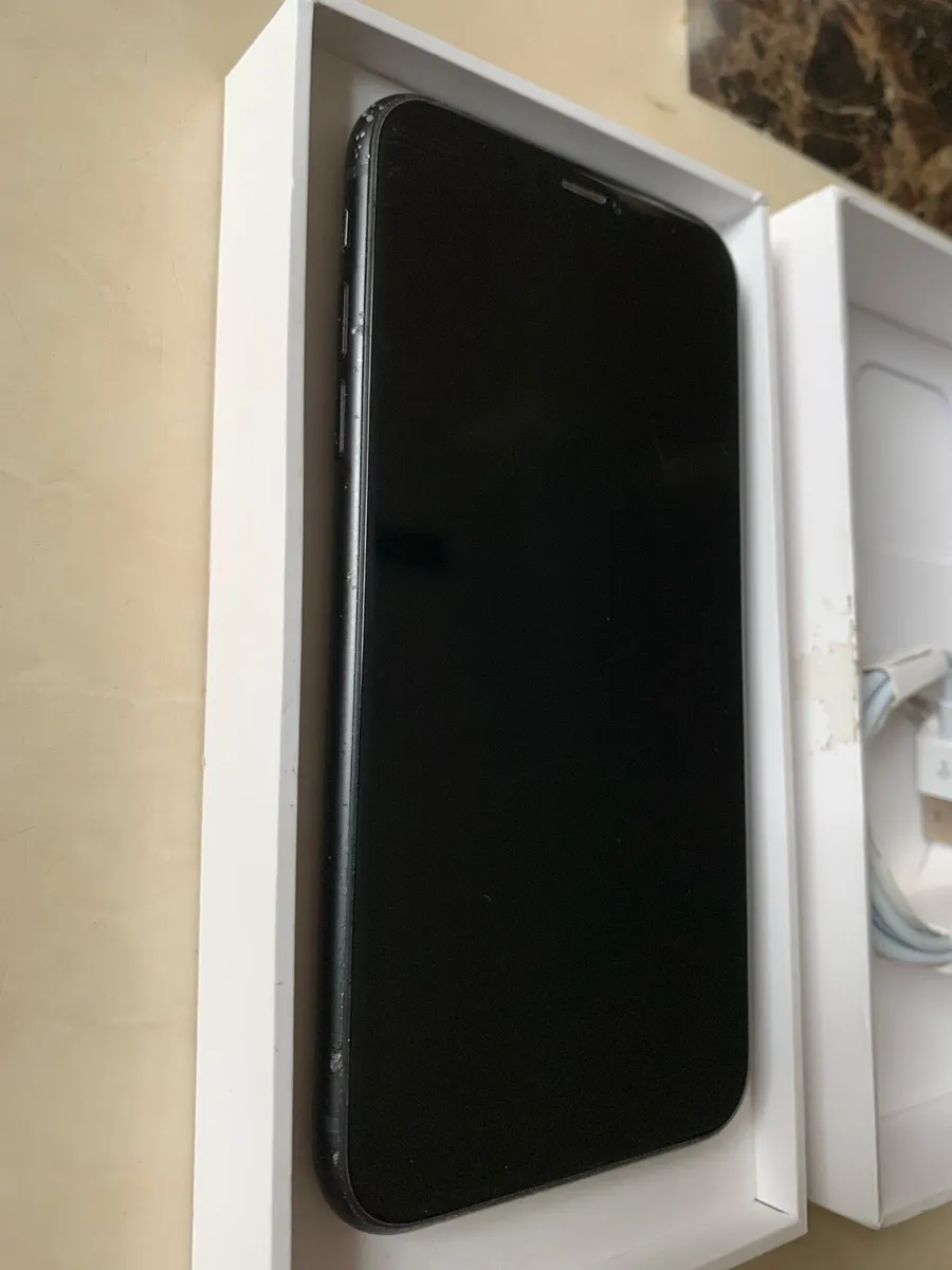 iPhone XR 128GB - Image 3