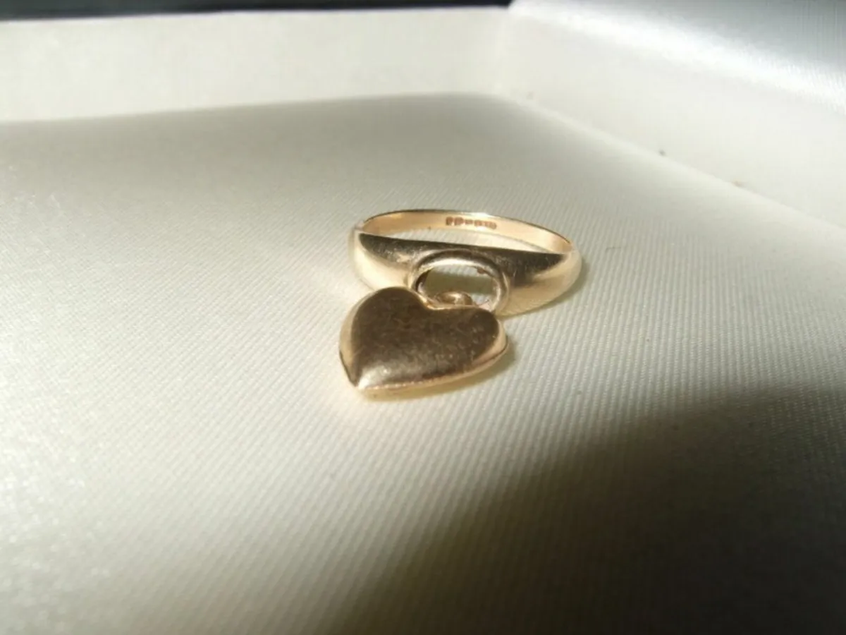 Vintage 14ct & 9ct Gold Charm Ring - Image 2