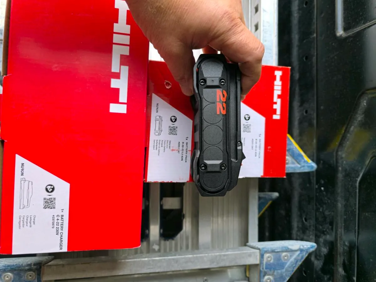 Hilti nuron battery & charger 22v - Image 3