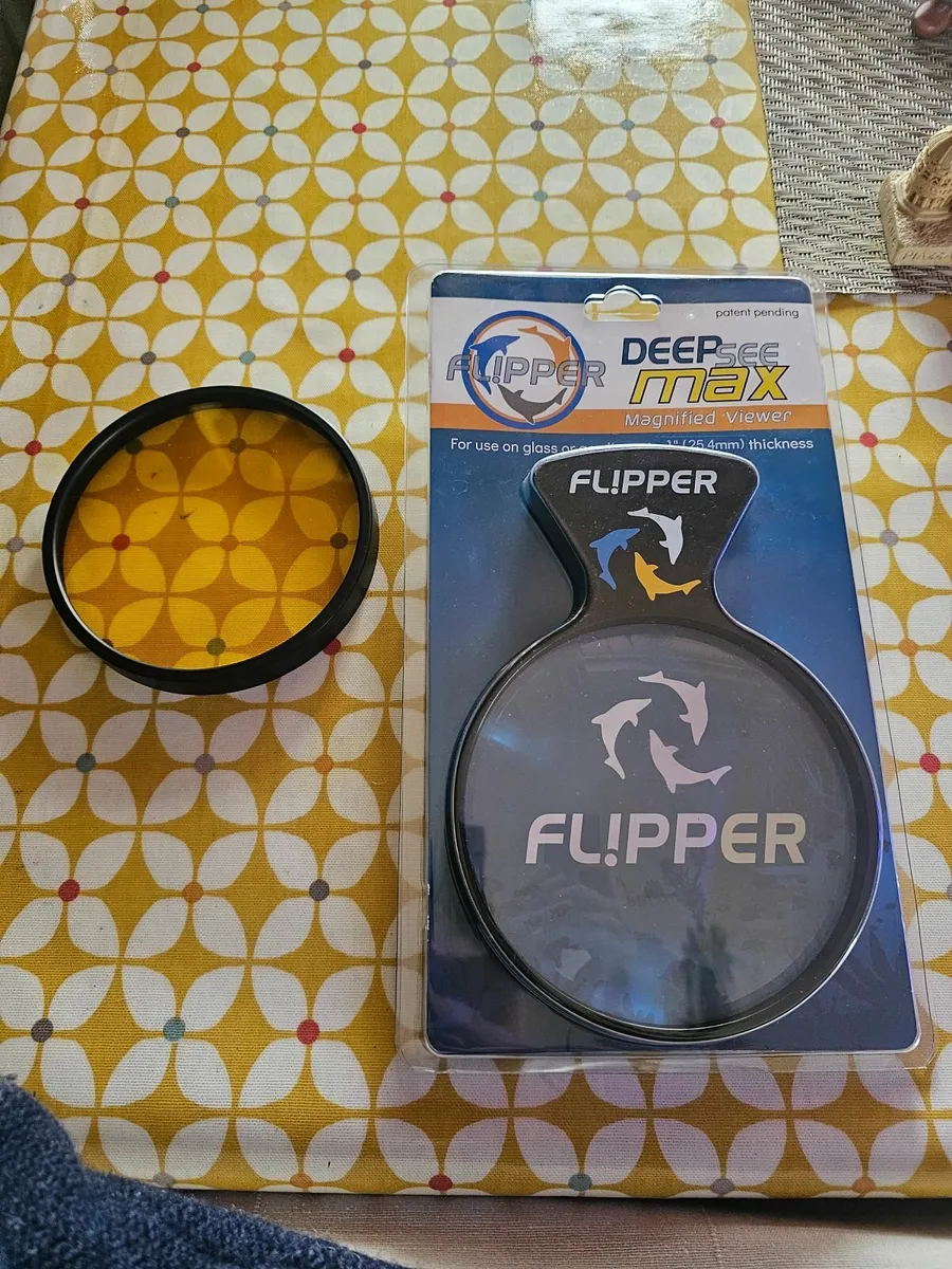 Aquarium Magnified viewer