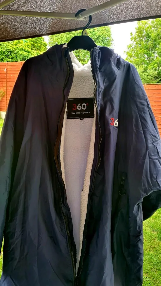 Changing robe - Image 1