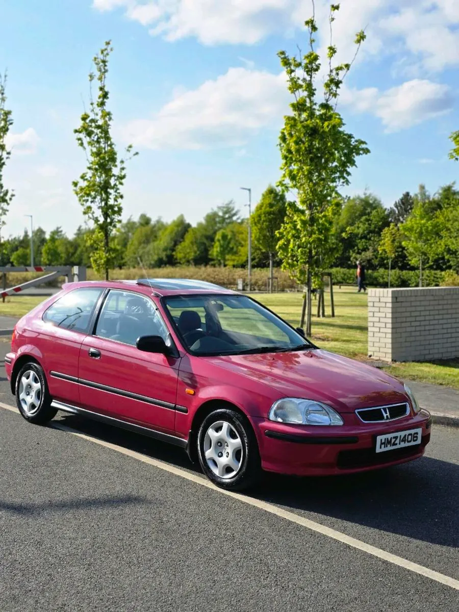 Honda Civic 1998 25k miles - Image 2