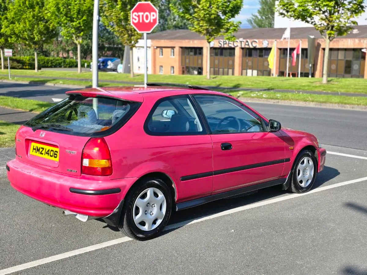 Honda Civic 1998 25k miles - Image 4