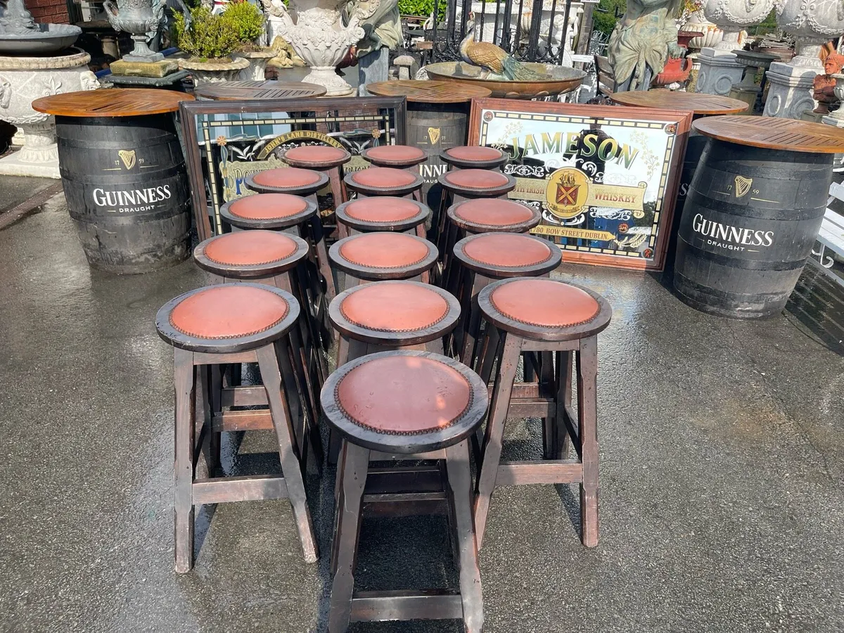 16 good quality bar stools - Image 1