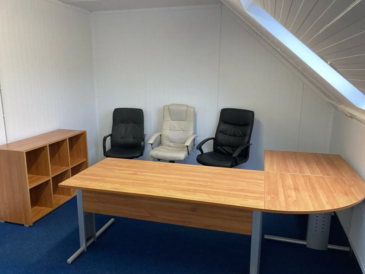 Office Desk and chair - Image 2