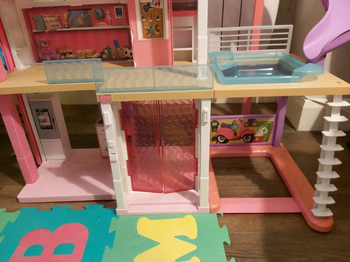 Barbie Dream Home - Image 2