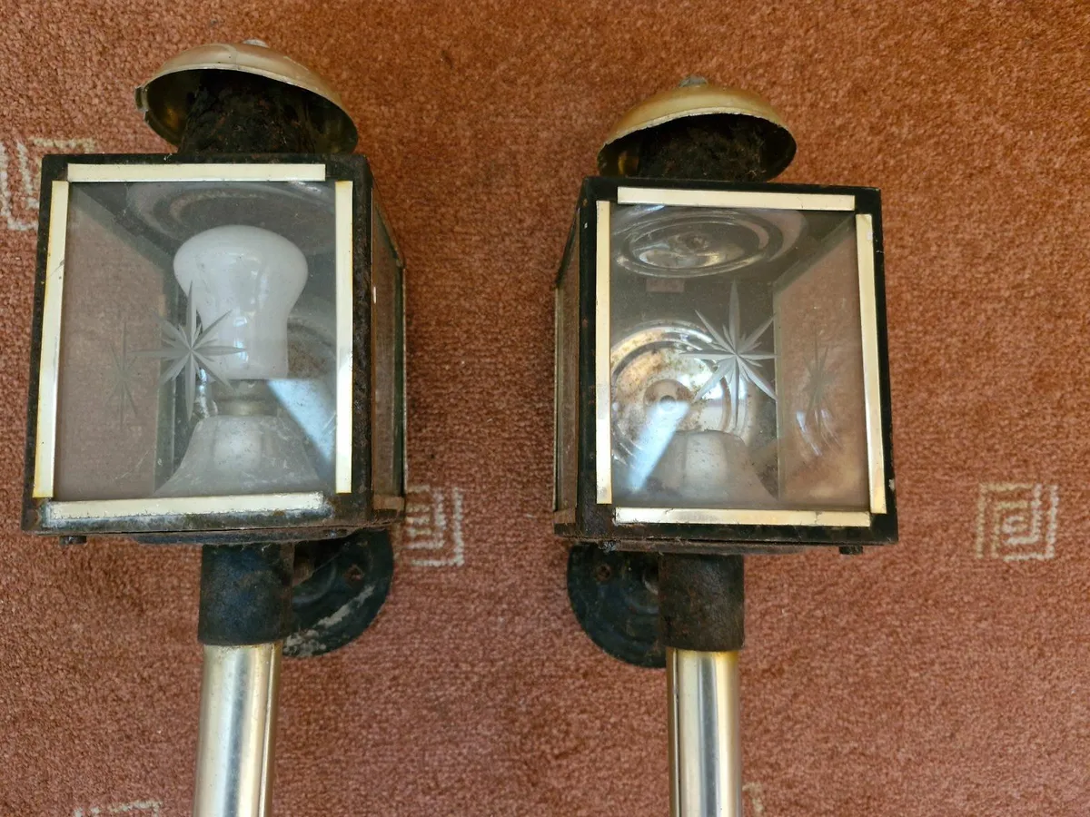 pair of vintage lamps - Image 1
