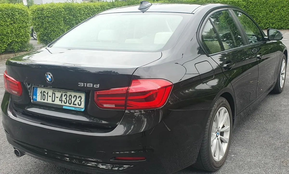 BMW 3-Series 2016 - Image 4
