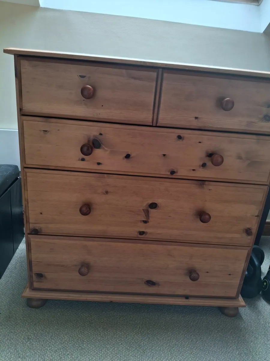 Chest of drawers. - Image 1