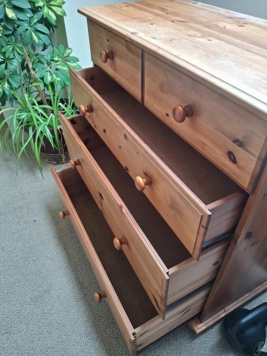 Chest of drawers. - Image 2