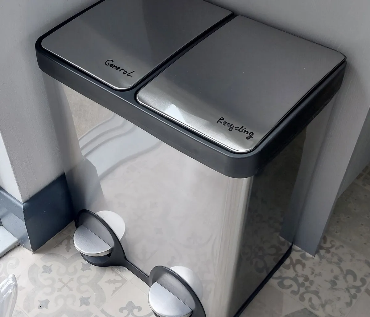 Bins - Image 1