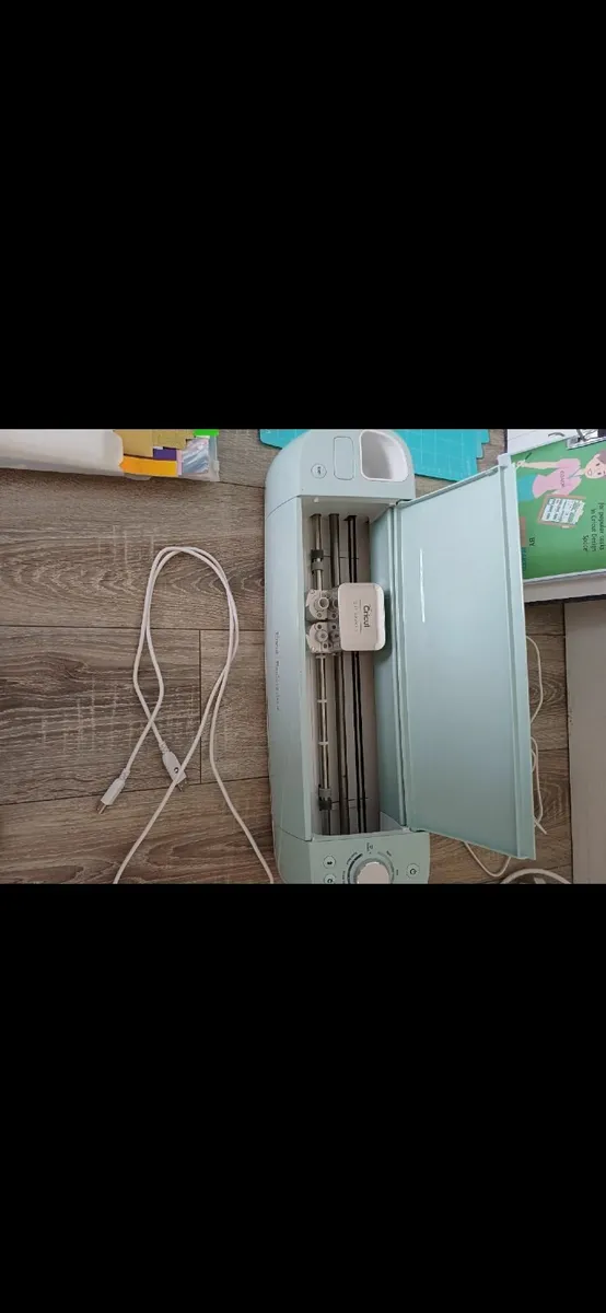 Cricut Explore Air 2 + Heatpress + accessories - Image 2