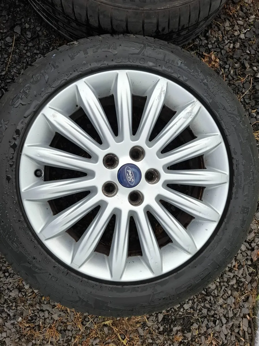 17" Genuine Ford Alloys with tyres - Image 3