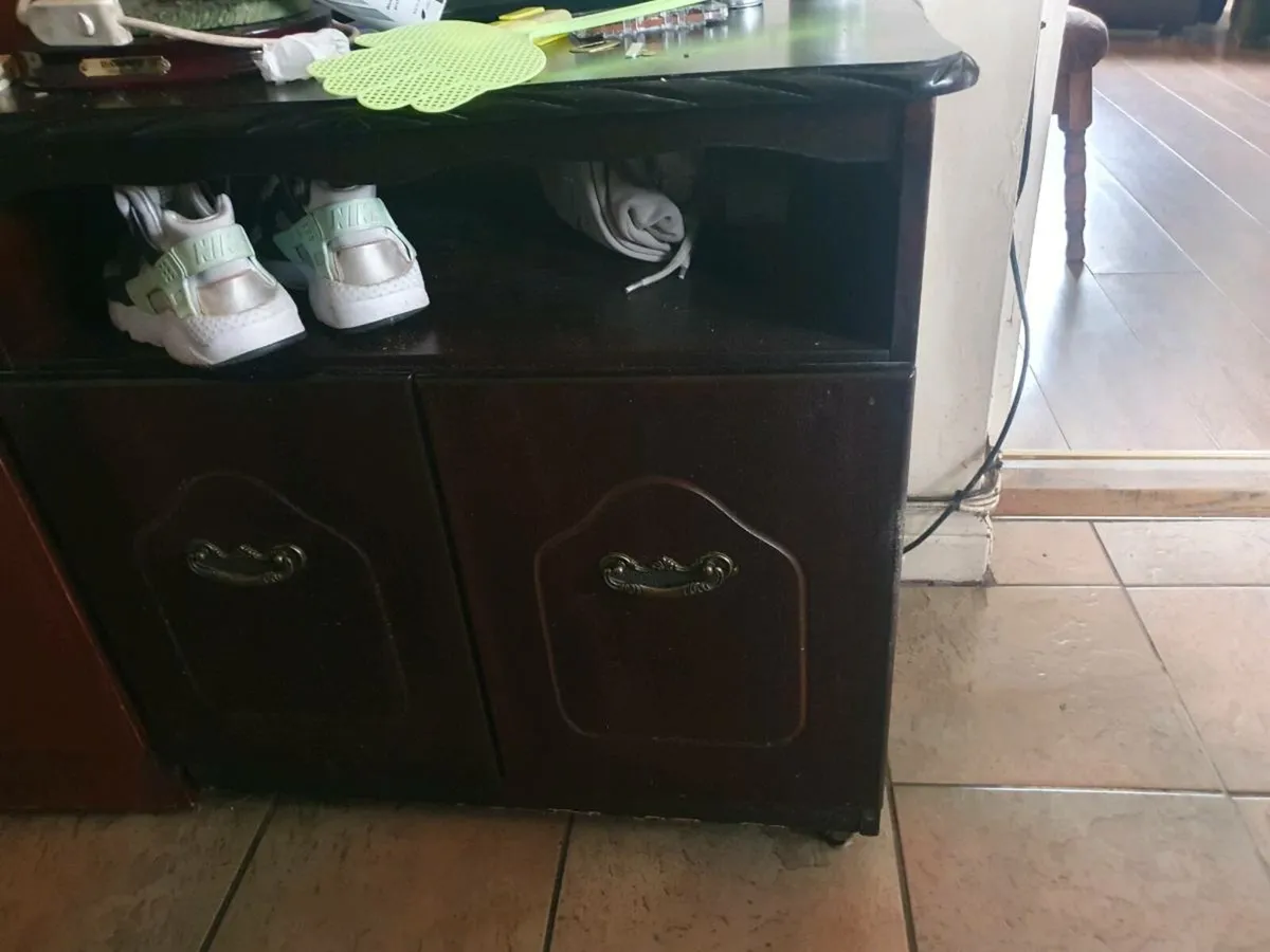 FURNITURE - Image 1