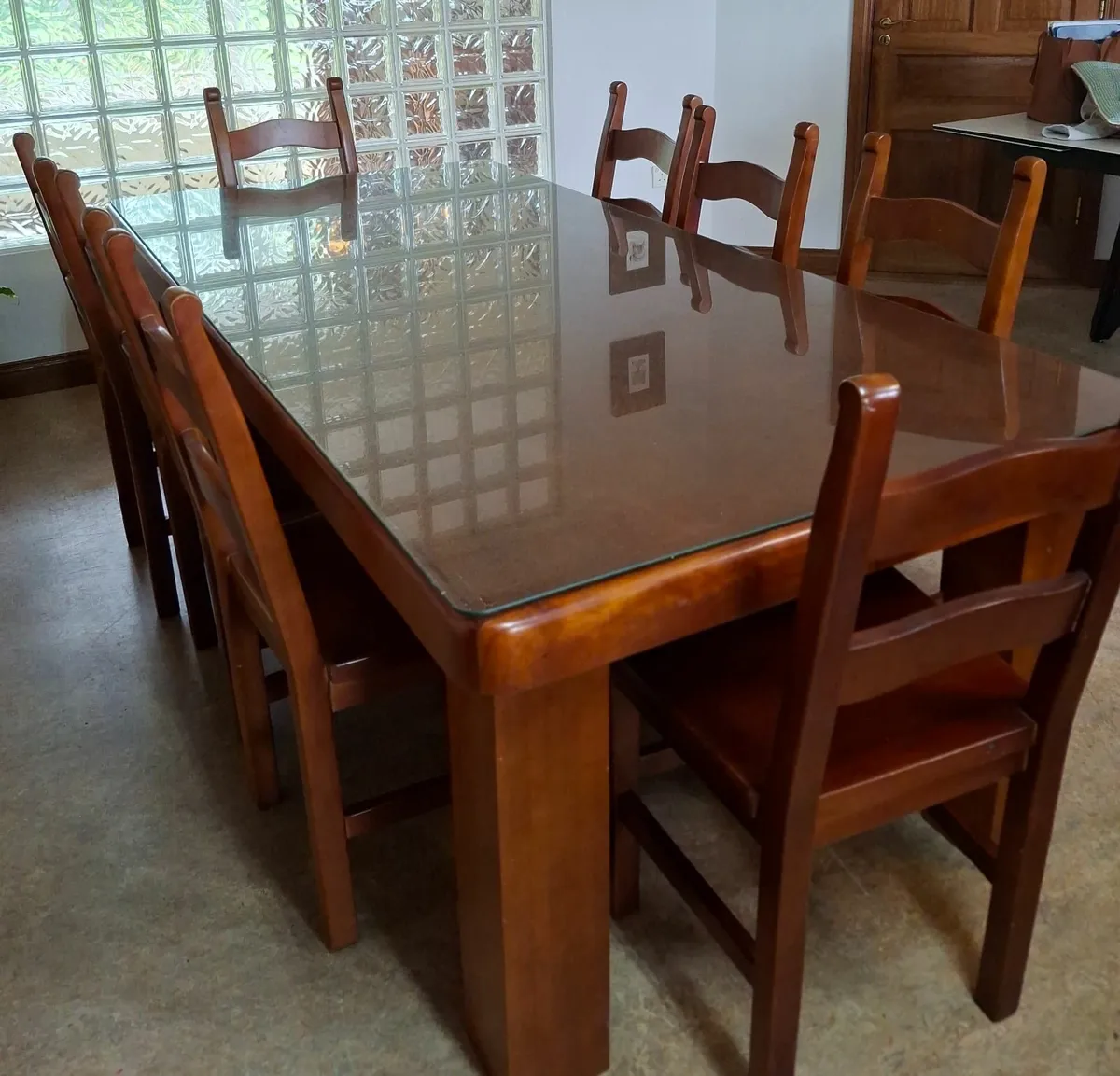 Dining table and chairs. - Image 4