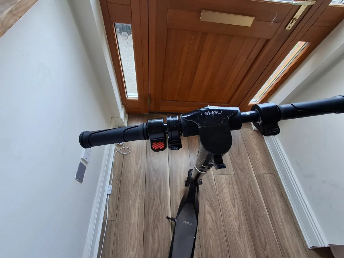 LEXIGO Electric Scooter - Image 2