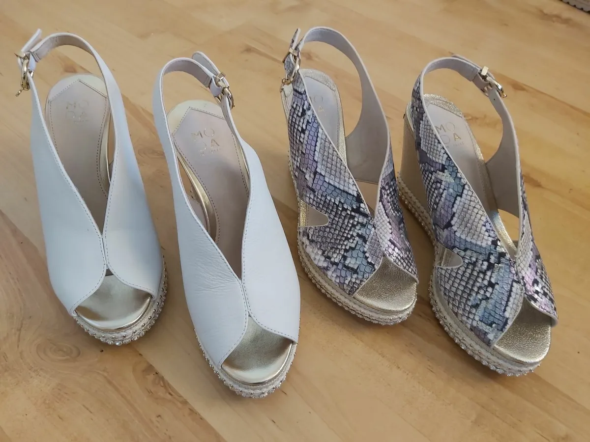 2 x Moda in Pelle embellished wedges (new) - Image 1