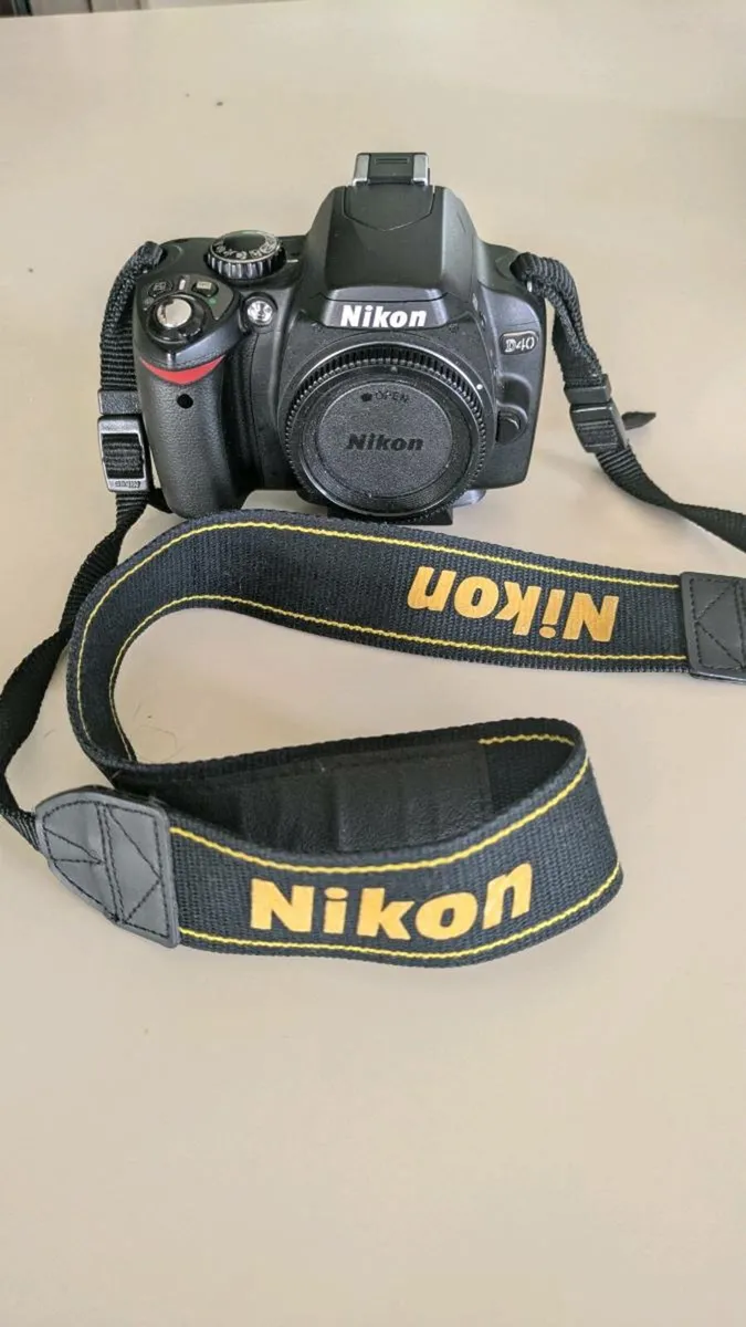 Nikon D40 plus lenses - Image 1