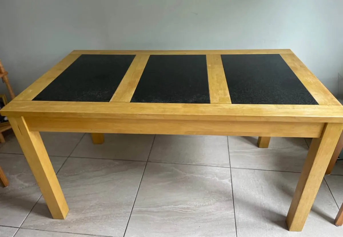 Kitchen Table €120 - Image 1