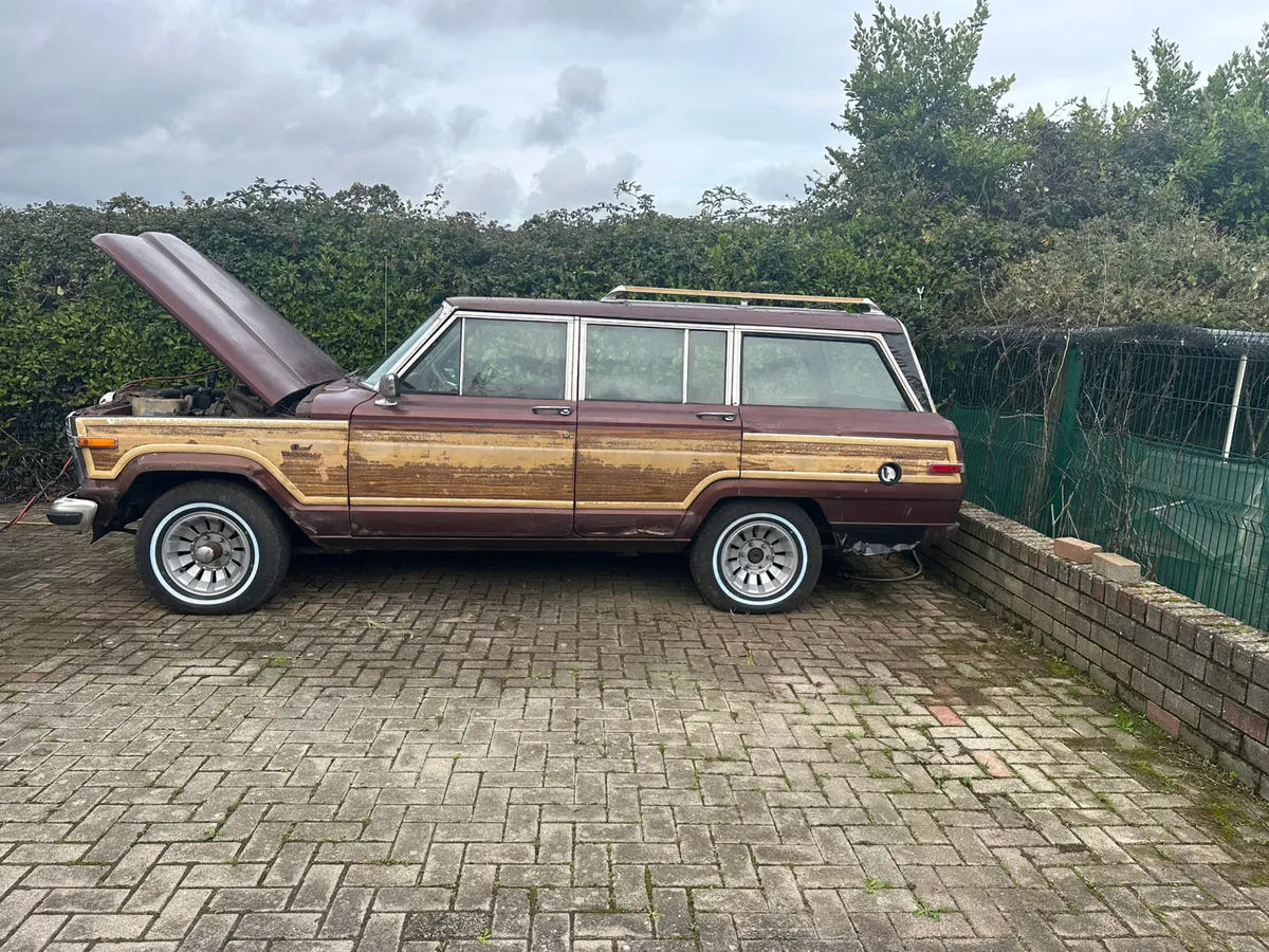 Jeep Wagoneer 1984 requires restoration - Image 3