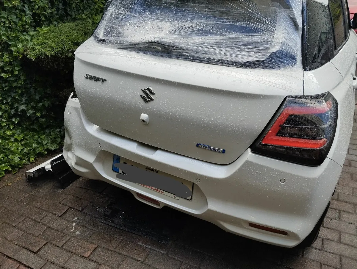 Suzuki swift for parts - Image 4