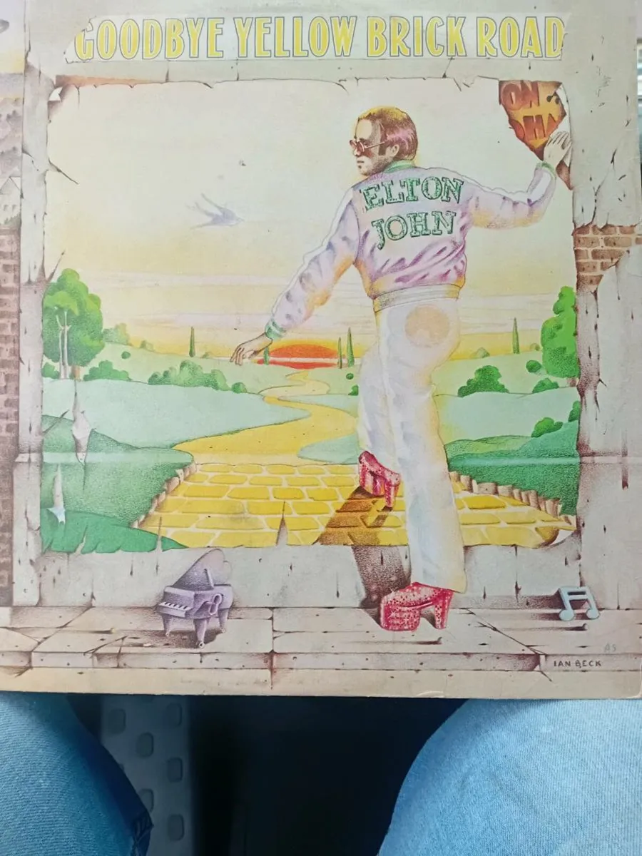 Records - Image 1