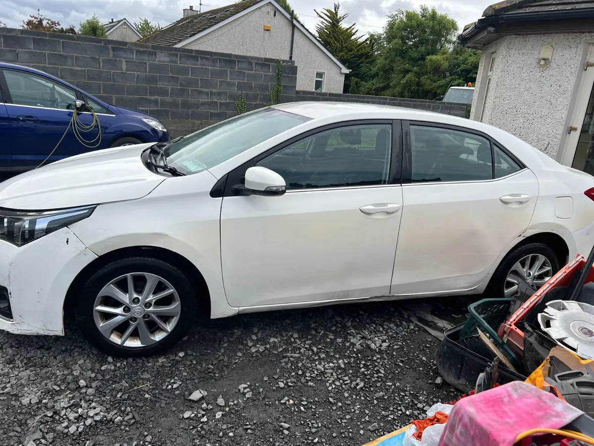 2015 Toyota Corolla 1.4 D4D only 161 km - Image 2