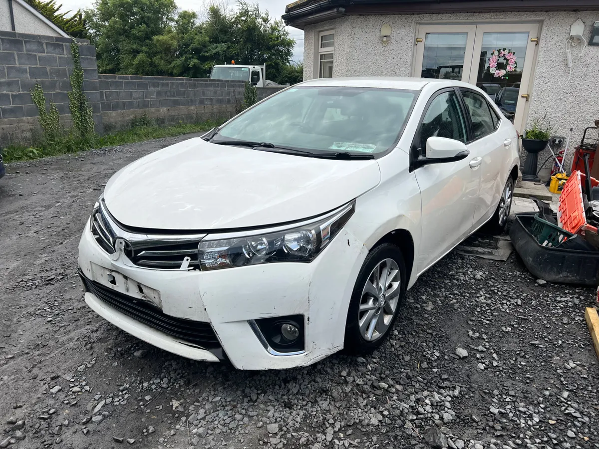 2015 Toyota Corolla 1.4 D4D only 161 km - Image 1