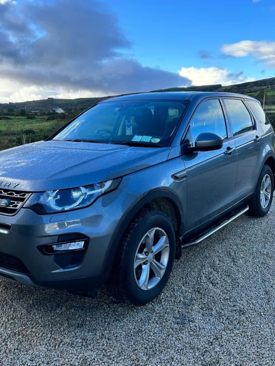 Land  RoverDiscovery sport - Image 4