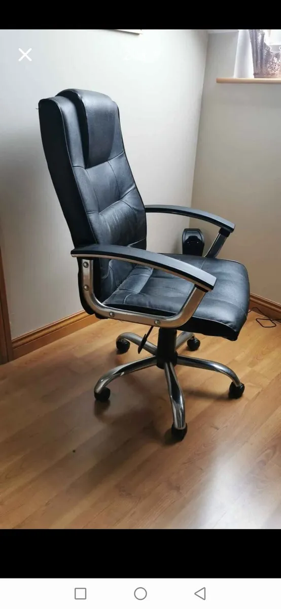 Coumputer desk chair - Image 1