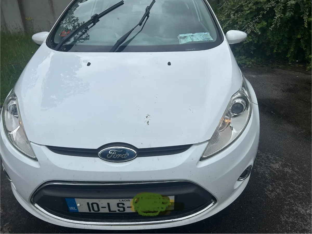 Ford Fiesta 2010 - Image 2
