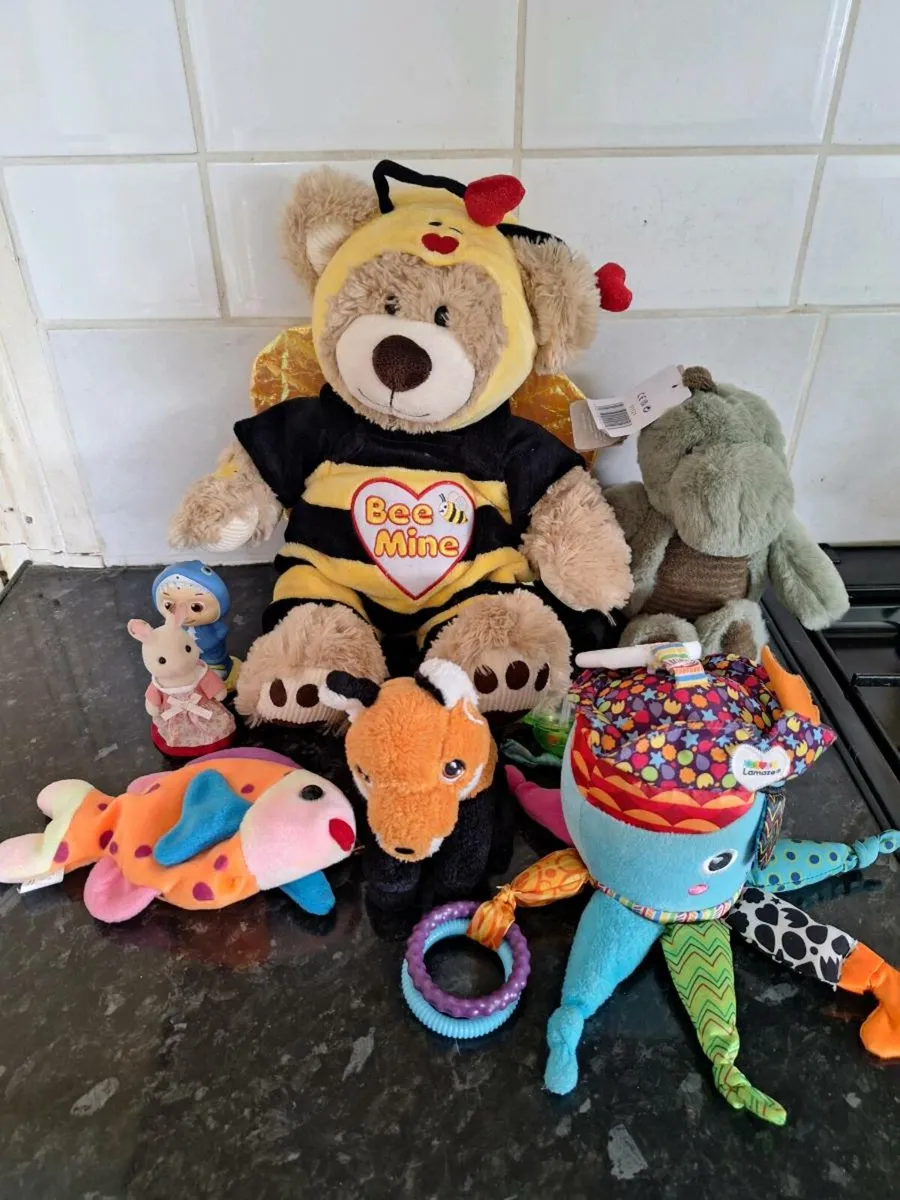 Selection of cuddly toys as per photos - Image 1