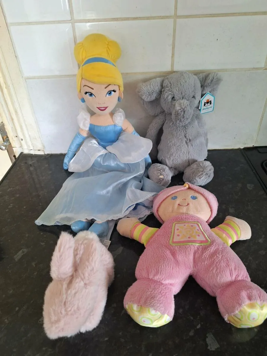 Selection of cuddly toys as per photos - Image 2