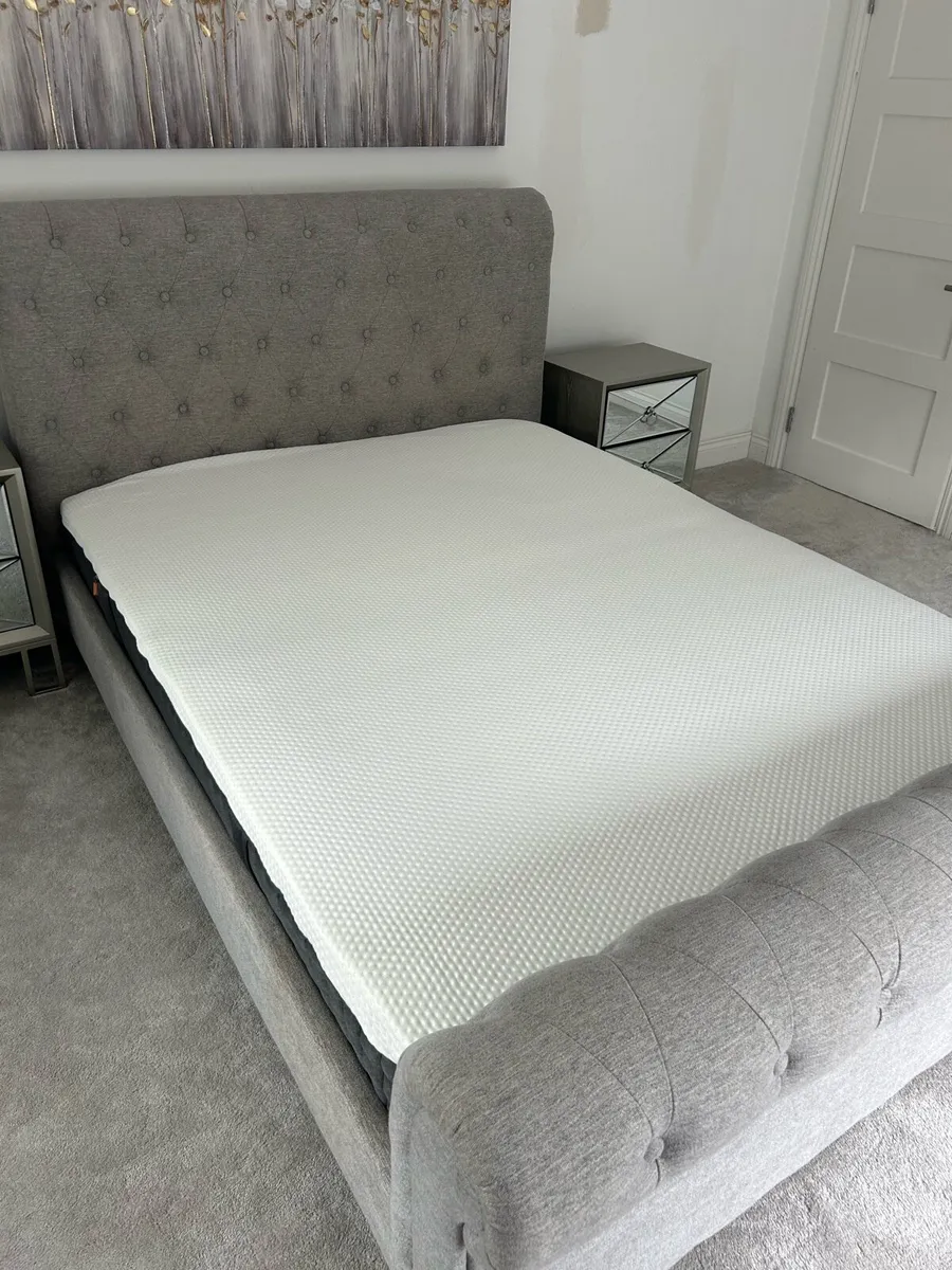 King Size Bed, EMMA Mattress and Side Lockers - Image 4