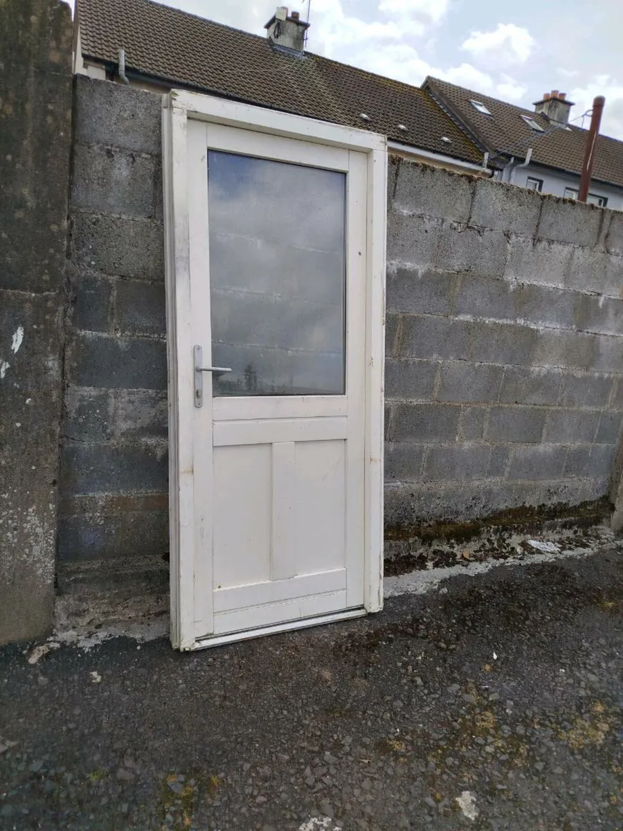 GREAT QUALITY SINGLE DOOR - Image 1