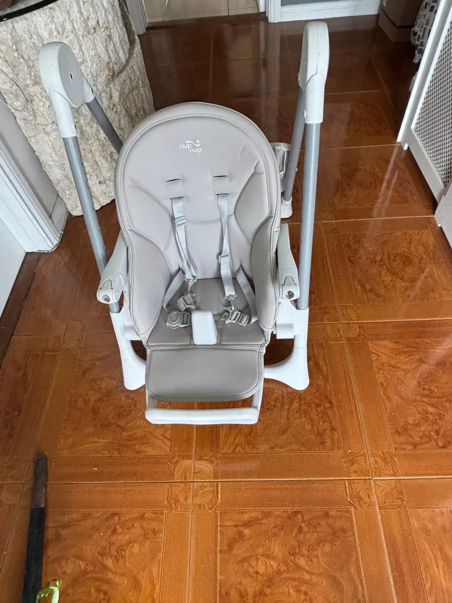 Baby high chair - Image 2
