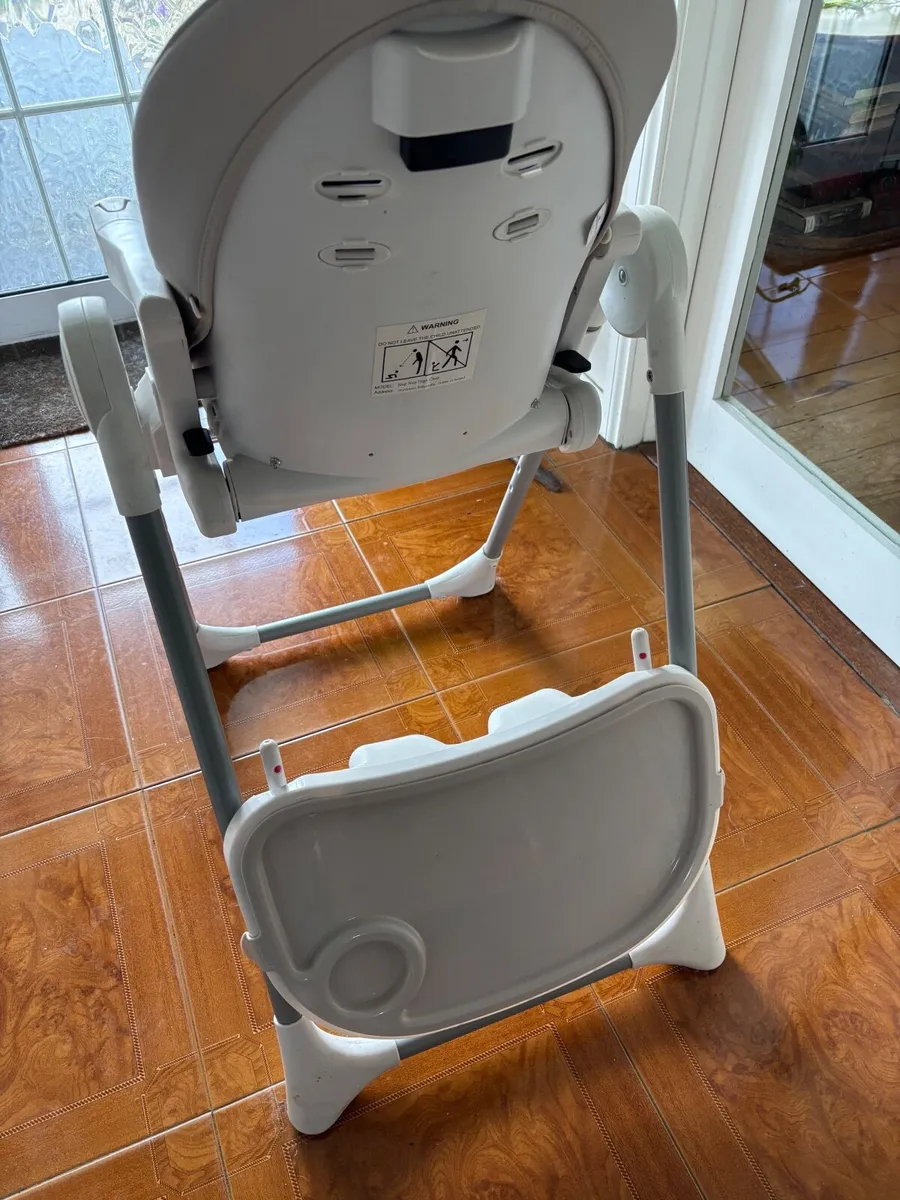 Baby high chair - Image 4
