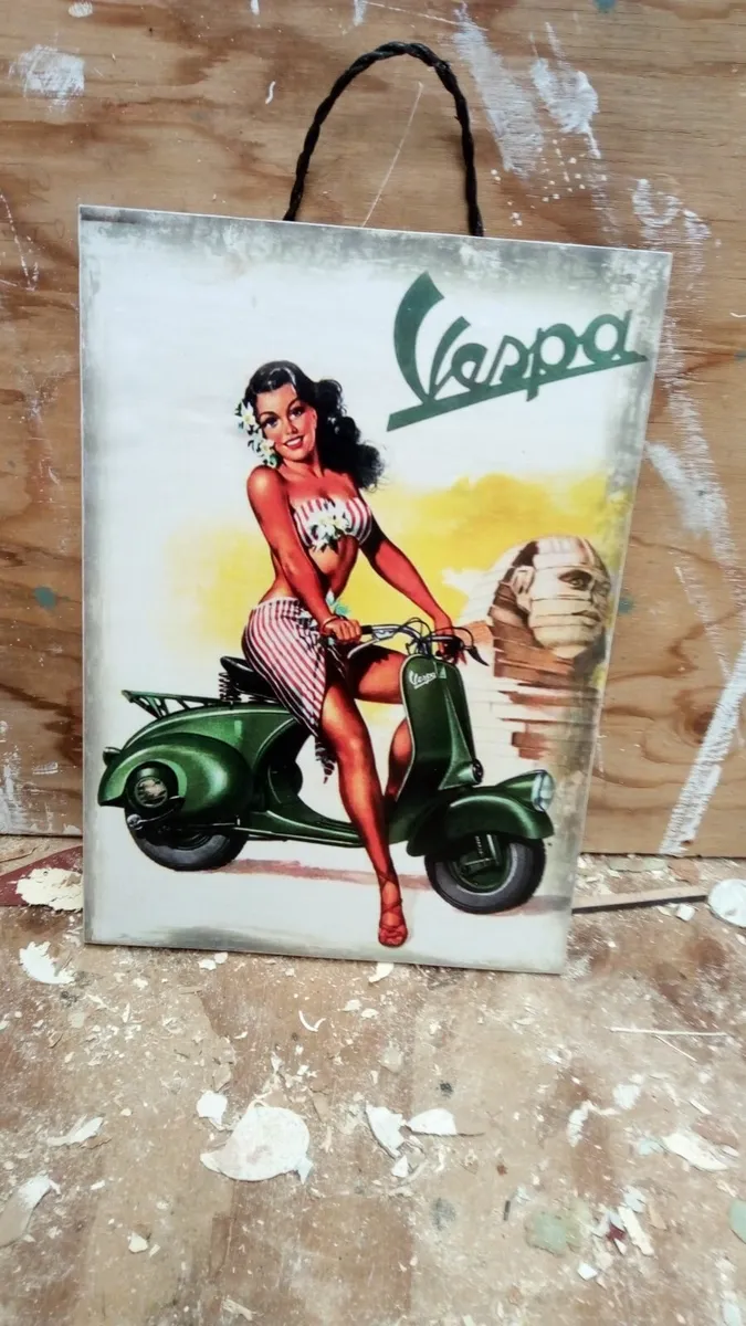Vespa scooter sign rough & rustic aged wood sign - Image 3